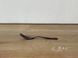 Alternative view of 燕三條｜仿古金 不鏽鋼 蛋糕叉