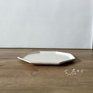 Alternative view of Angle|壽山窯 八角方盤 奶油白