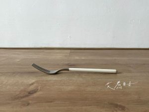 Alternative view of Broggi｜義大利製造 不鏽鋼 叉 (白)