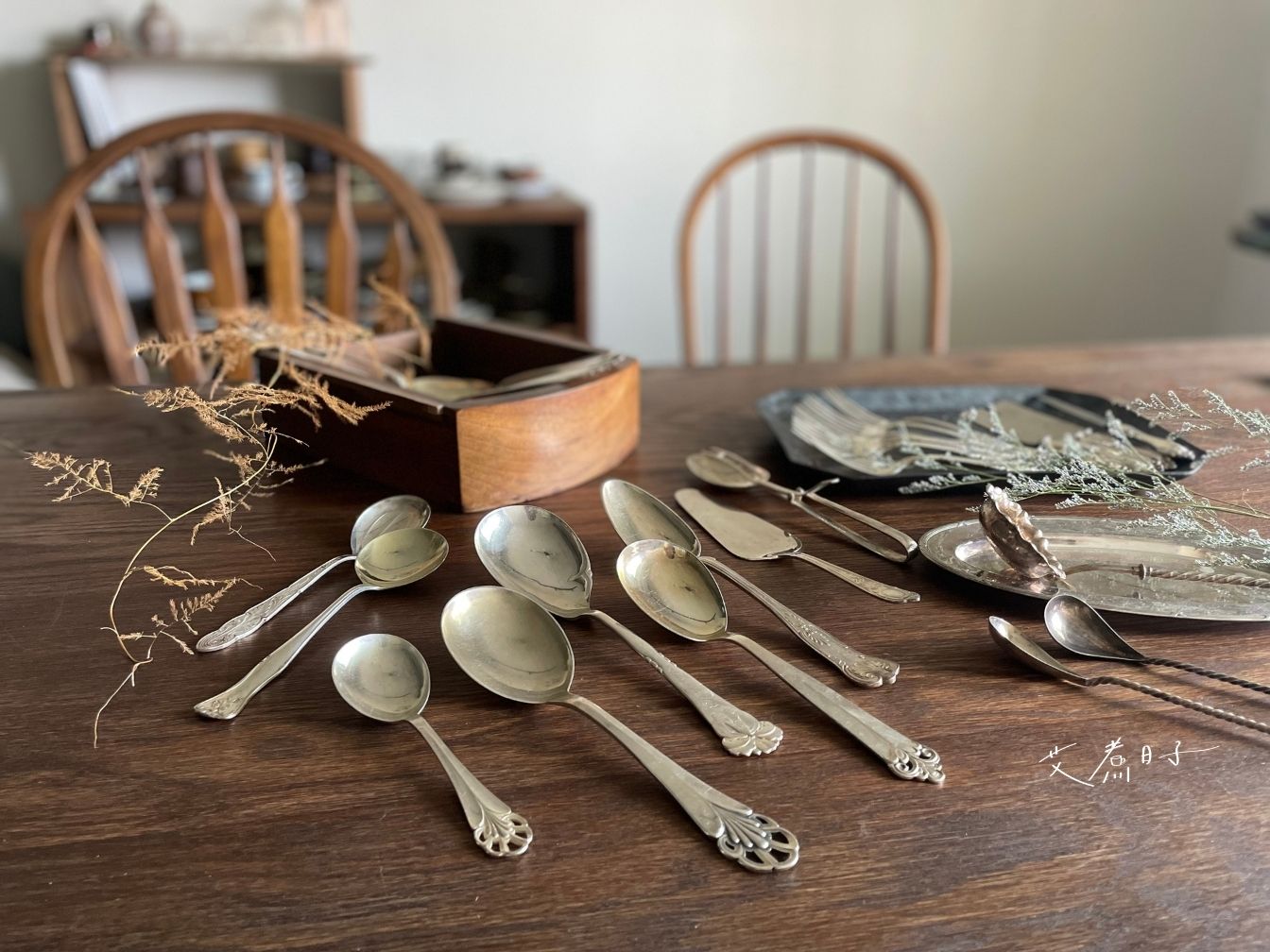 北歐老件|古董銀特殊飾紋20~22.3cm分餐勺:圖片 15