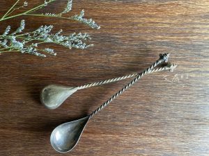 Alternative view of 北歐老件｜古董銀螺旋飾紋17cm小茶匙