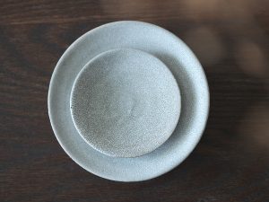 ヤマ兵製陶所|錆かいらぎ 圓皿