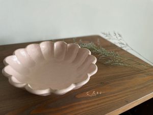 Alternative view of 小兵｜日本製 21.5cm 粉引花缽 (桃煉)