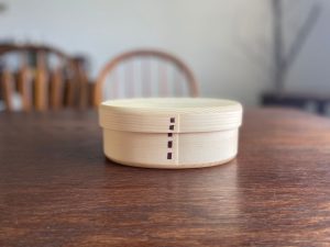 日本工匠手作｜傳統曲木飯盒-素色圓角打磨 （附分隔版/束帶)