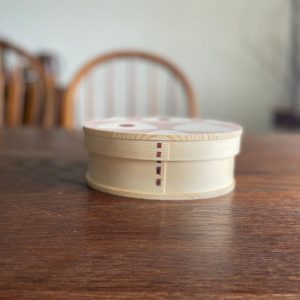 Alternative view of 日本工匠手作｜傳統曲木飯盒-淺色梅干飯糰 （附分隔版/束帶)