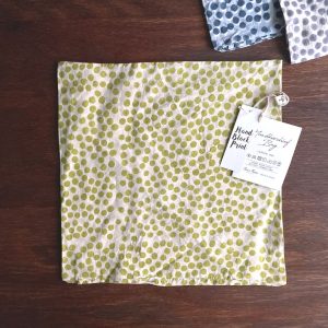 Alternative view of Horn Please｜100%純棉 手工印刷 手帕包 點點黃綠