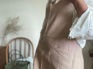 Alternative view of Horn Please｜印度手工 100%麻 柔美色系 繞脖圍裙 - 藕杏