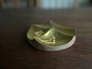 Horn Please｜印度製 黃銅+黃檀木 裝飾盤