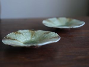 Alternative view of 金正陶器｜姿月窯 灰釉手おこし向付