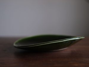 Alternative view of 金正陶器｜姿月窯 織部楕円変形皿