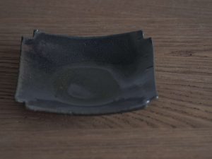 Alternative view of 南窯｜工藤工先生 隅切菓子皿 - 黑美濃