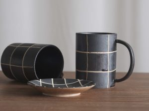 ヤマ兵製陶所｜市松 馬克杯