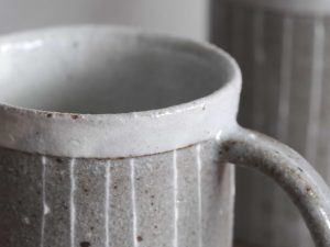 Alternative view of ヤマ兵製陶所｜象がん十草 馬克杯