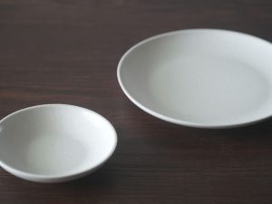 Alternative view of Diska｜4th market 圓皿 - 柔白