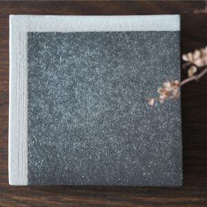 Alternative view of HECHIMON|信樂燒 煙燻 白線方高皿