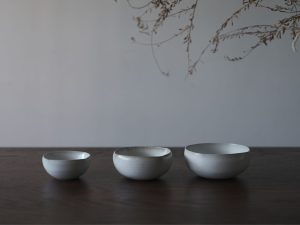 Alternative view of 殘雪｜平清水燒 青龍窯 残雪角小鉢