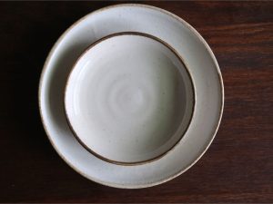 Alternative view of Brown Line｜美濃燒 圓皿L