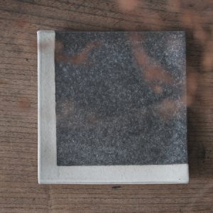 Alternative view of HECHIMON|信樂燒 煙燻 白線方平皿