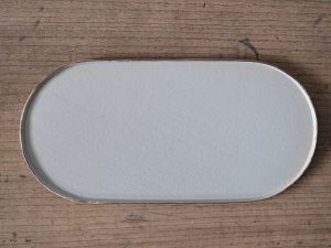 Alternative view of Blanc｜壽山窯 工匠手作 橢圓平盤 (薰藍)