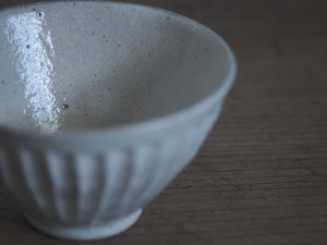 Alternative view of ヤマ兵製陶所｜のぎ刻紋 飯碗