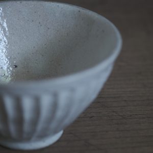 Alternative view of ヤマ兵製陶所｜のぎ刻紋 飯碗