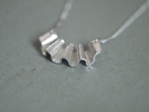 Alternative view of kohachiro｜日本手作錫飾品 波浪系列 迷你項鍊