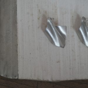 Alternative view of kohachiro｜日本手作錫飾品 波浪系列 耳環