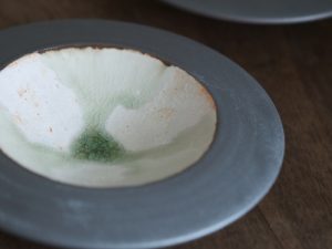 金正陶器｜姿月窯 煙燻流紋中皿