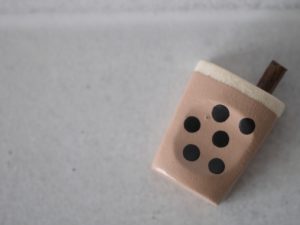 Alternative view of ﾈｵﾝ｜經典台灣味 木製筷架 - 珍奶