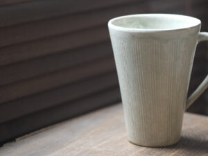 Alternative view of 信樂燒高杯｜白釉刷紋