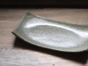 信樂燒長角皿｜炭化釉