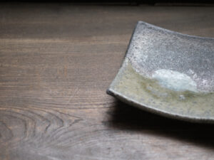 Alternative view of 信樂燒銘々皿｜炭化釉