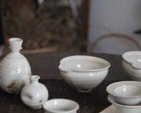 Alternative view of 片口抹茶碗｜古谷浩一