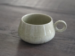 Alternative view of 湯杯_白抹茶釉｜藤原志鈴香